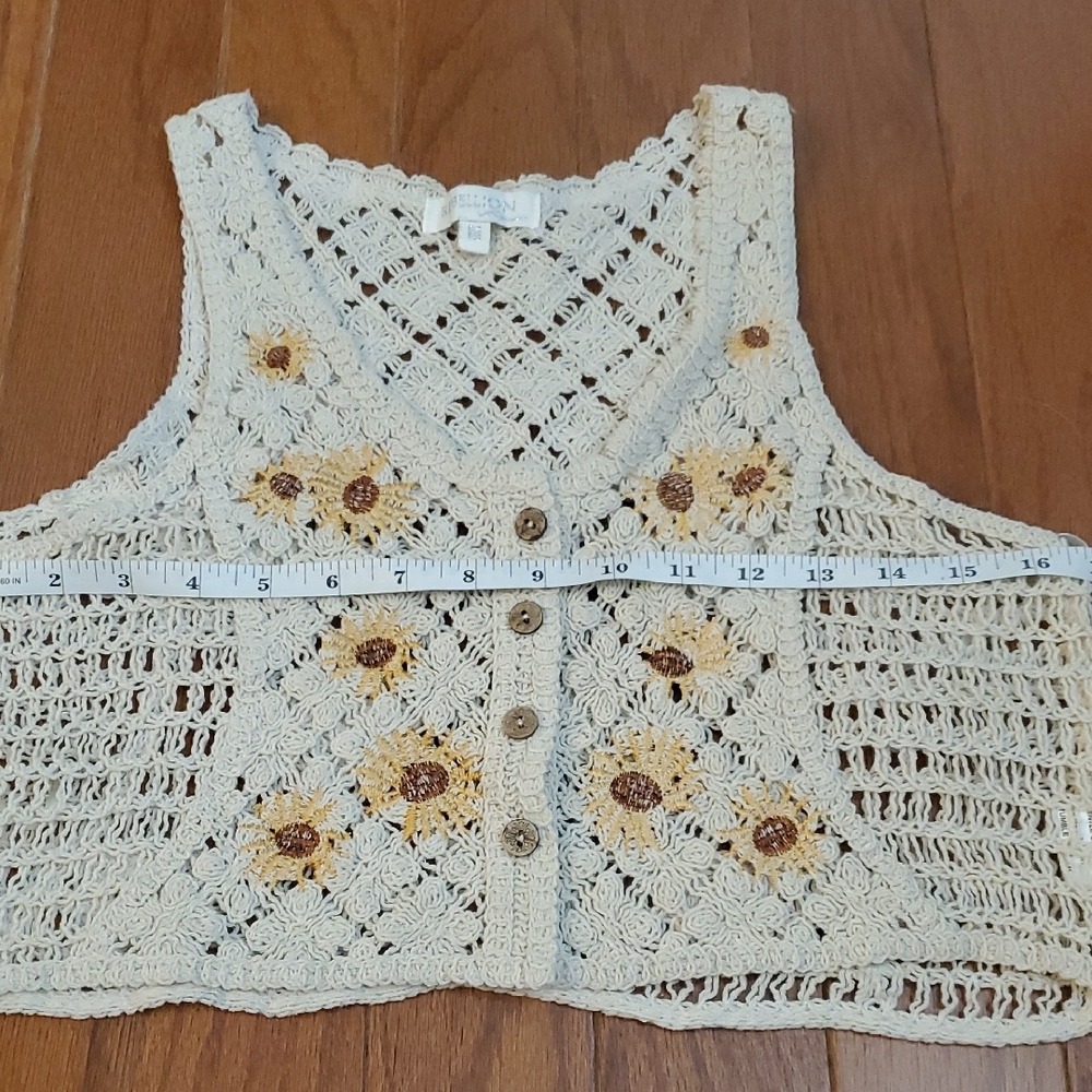 Rebellion Again Crochet Crop Tank Top Sunflowers Cream M Button Cottagecore - Picture 4 of 10